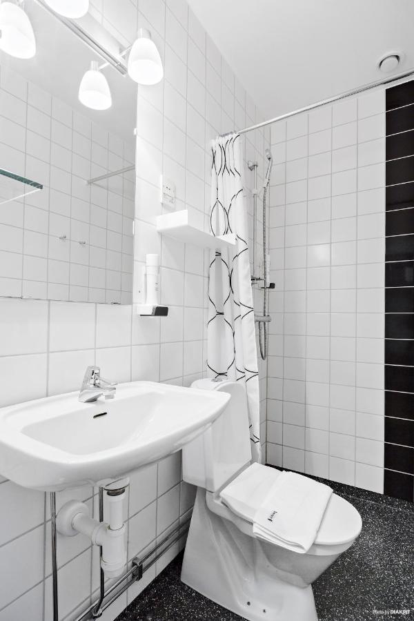 Double Room Private Bathroom,1335448841:JPEG