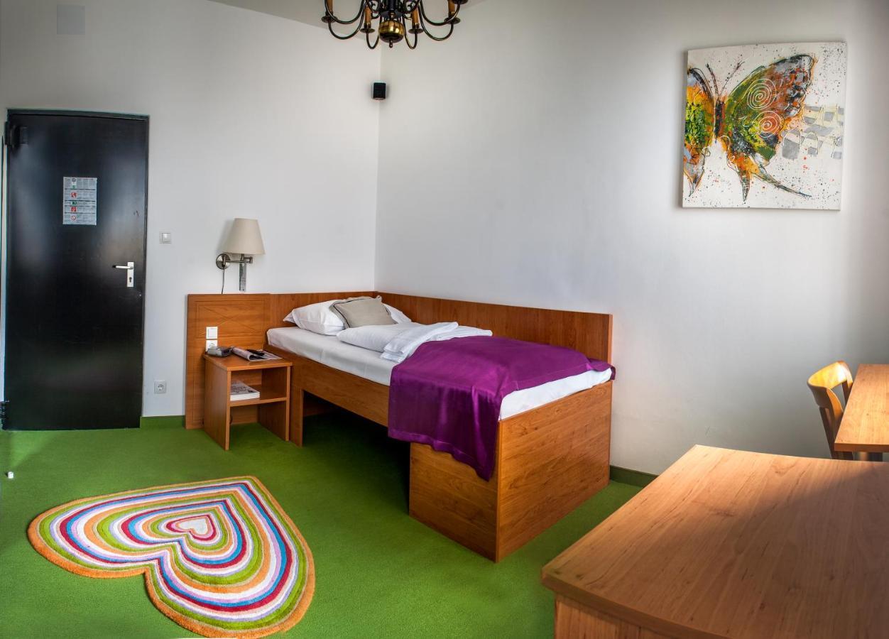 Classic Single Room,1756401373:JPEG