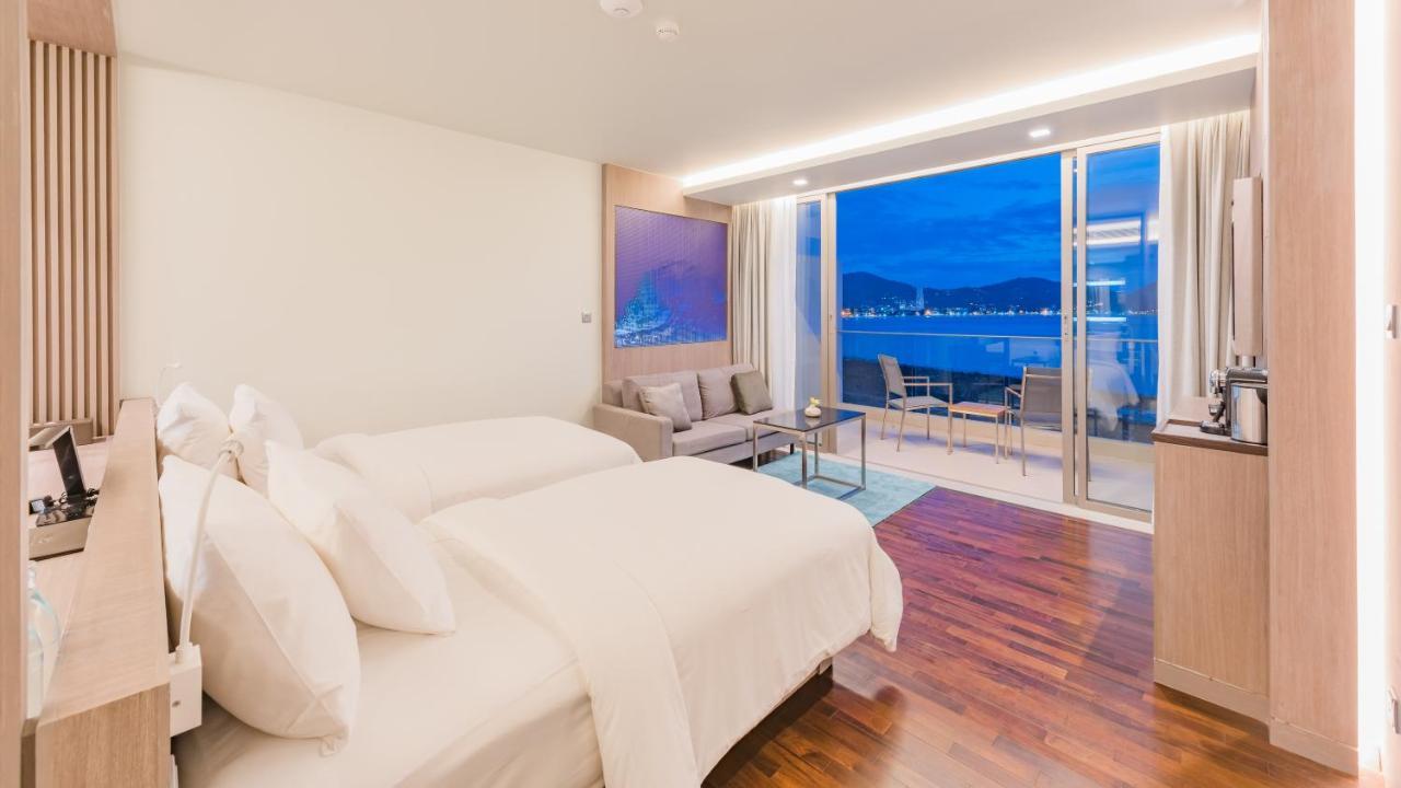 Rum Grand Ocean + flygplatstransfer till hotellet (enkel väg)