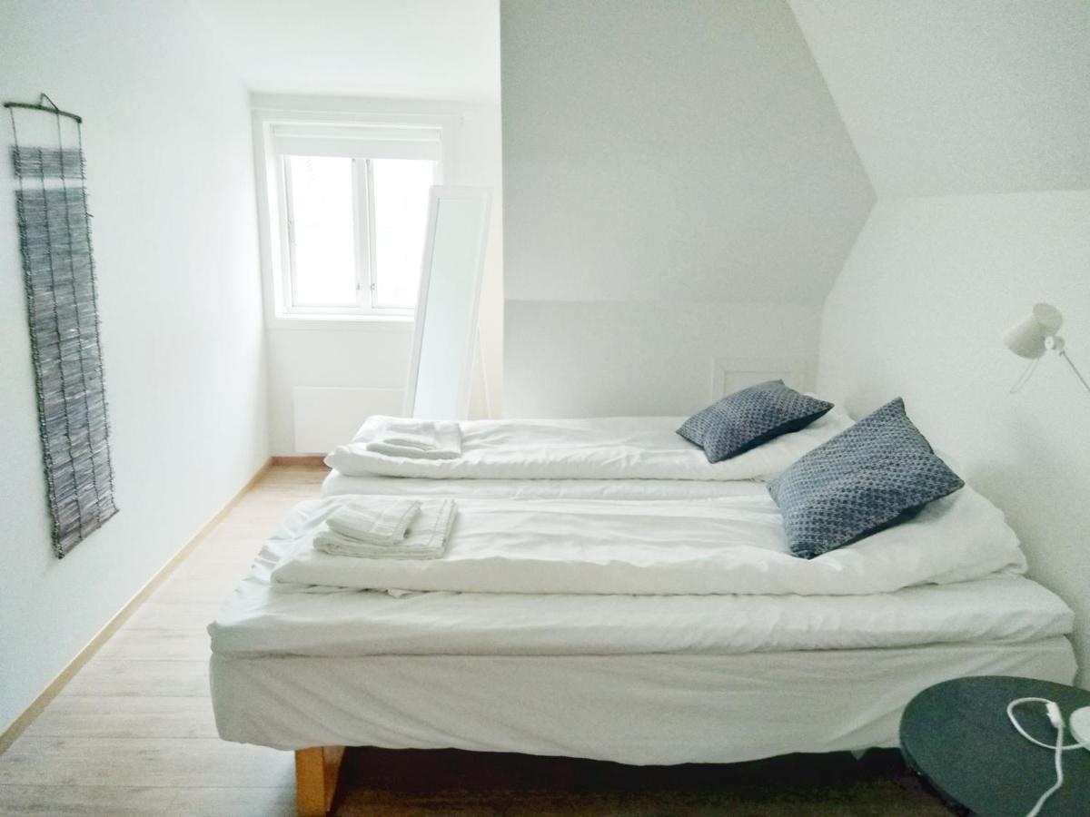 Familierom med delvis sjøutsikt