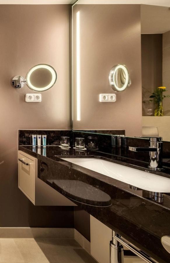 Superior King Room,1212052816:JPEG