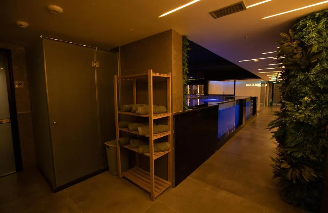 Royal G Hotel & Spa 4 Star-1