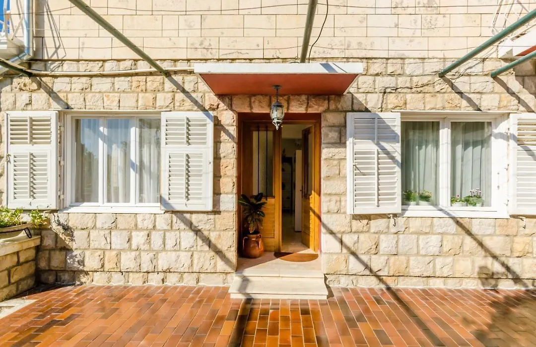 Guest House Villa Nina-1