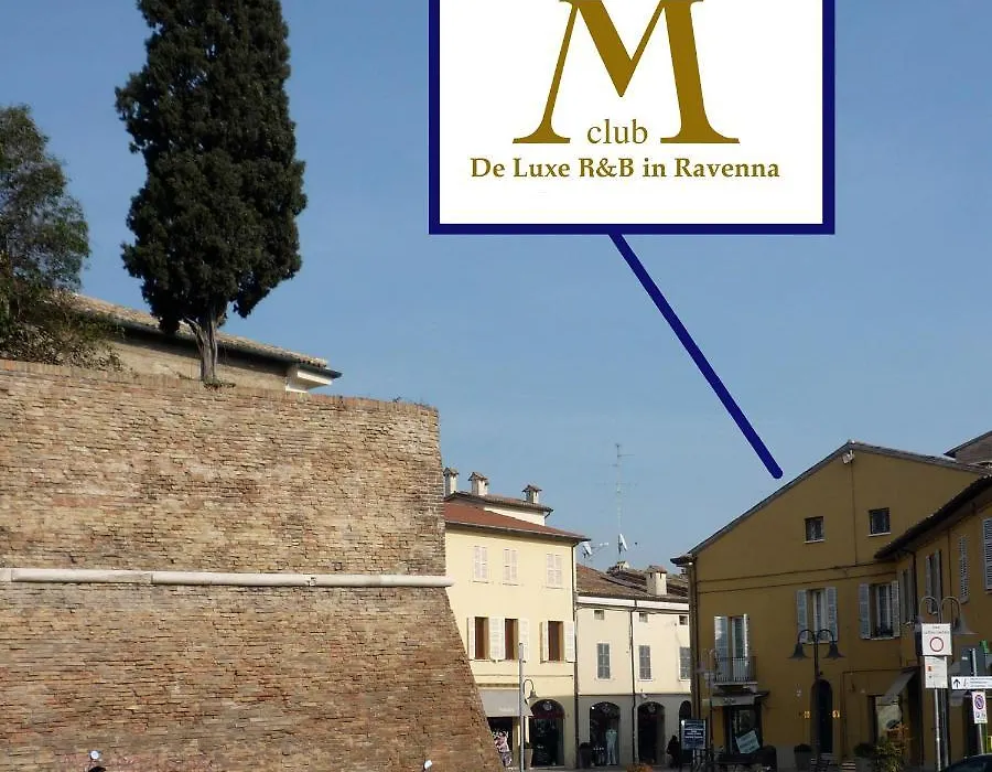 M Club De Luxe B&B-1