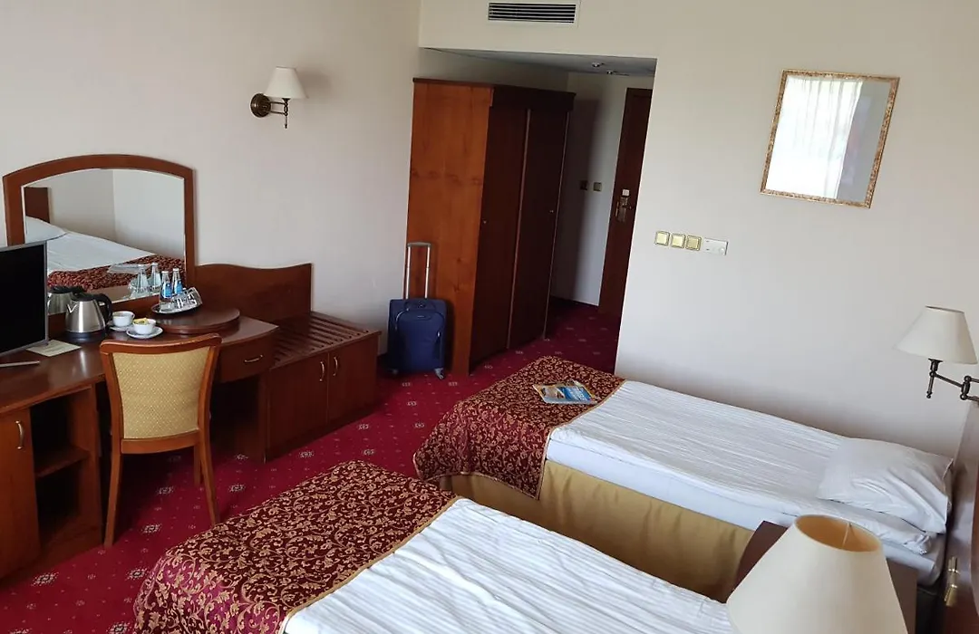 Hotel Sympozjum & Spa-1