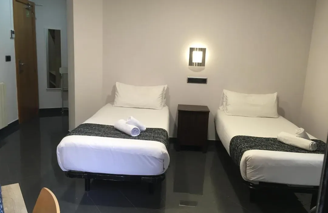 Hostal Levante Barcelona-1