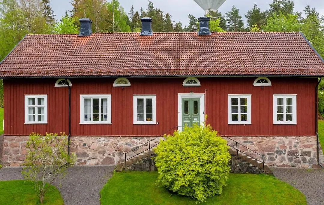 Lyrsta R B&B-1