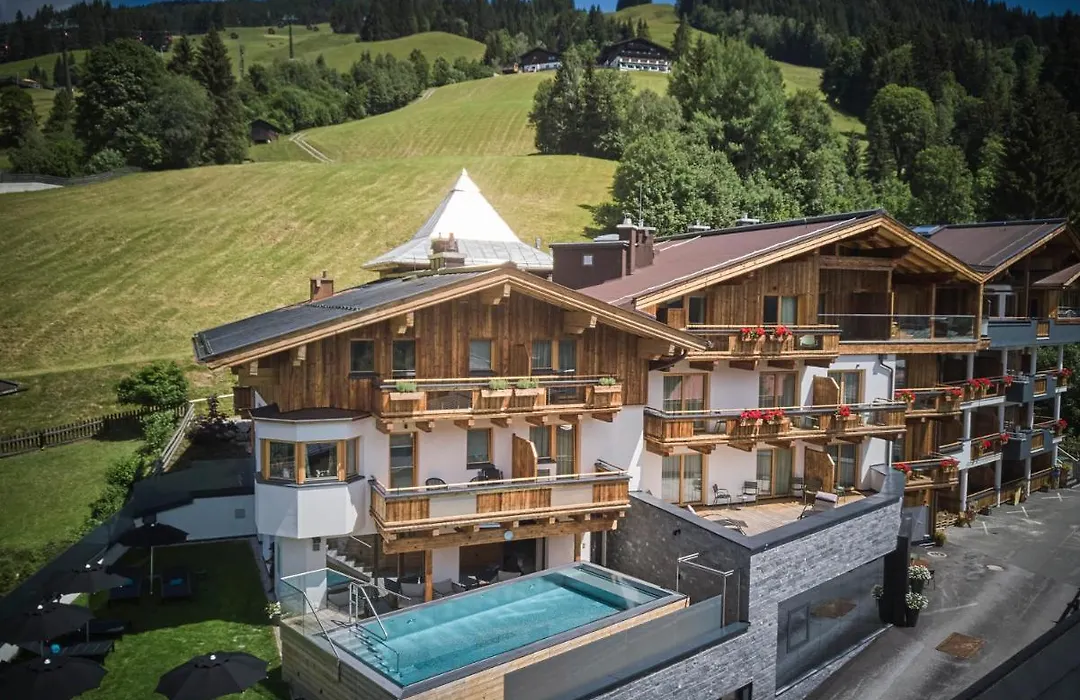 Hotel Astrid Mit Panoramapool & Inklusive Jokercard-1