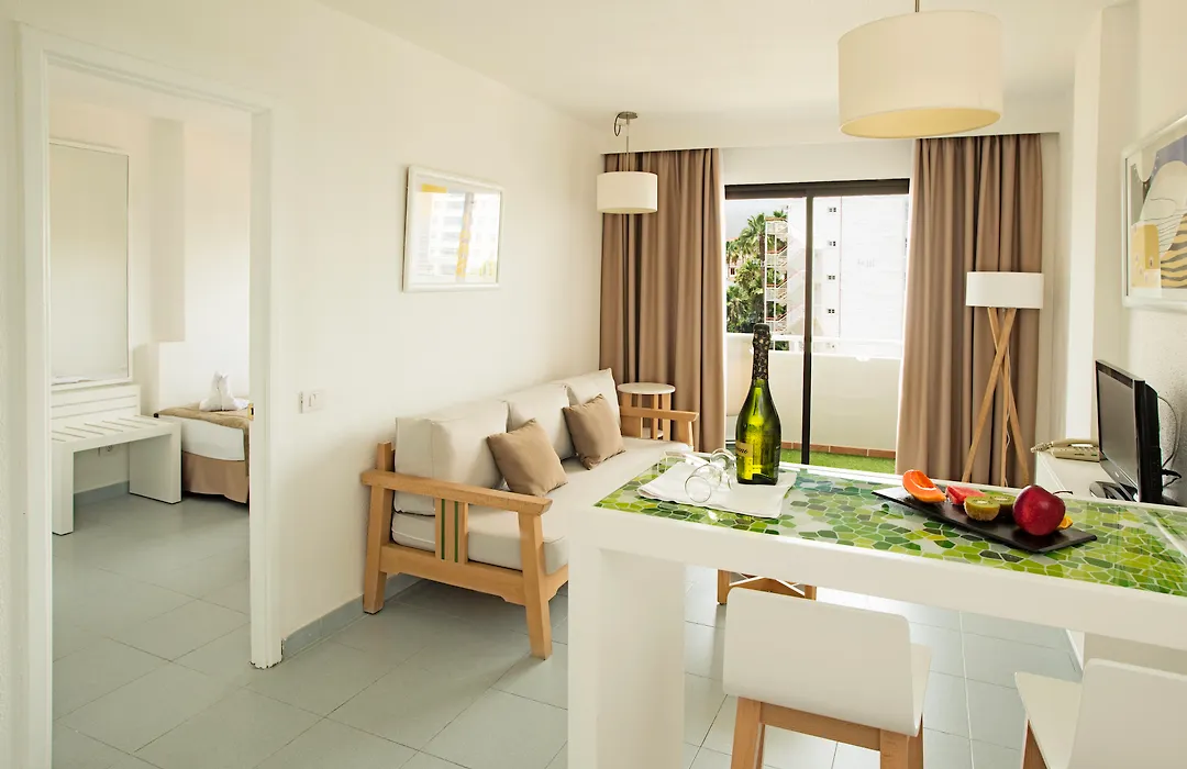 Hotel Livvo Anamar Suites-1