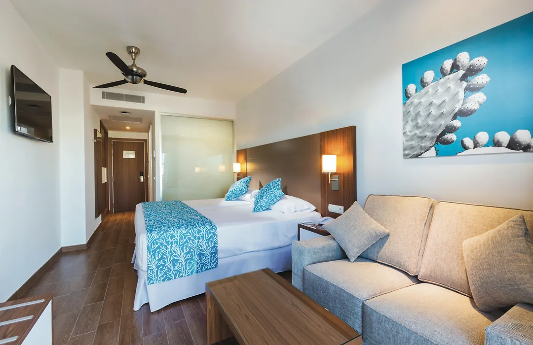 Hotel Riu Bravo-1