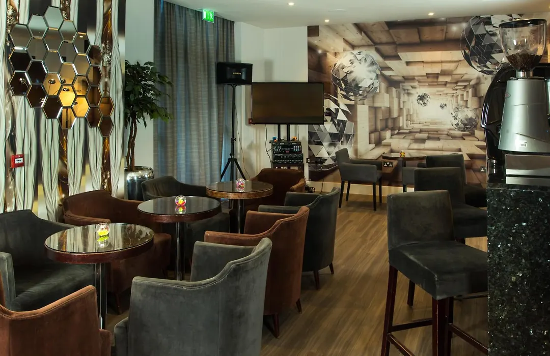 The Park City Grand Plaza Kensington Hotel-1