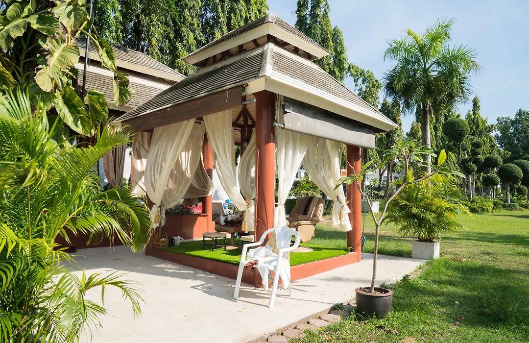 Grand Jomtien Palace Hotel-1