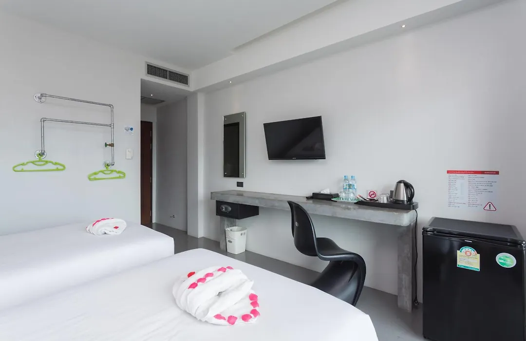 Riverside Hotel-1