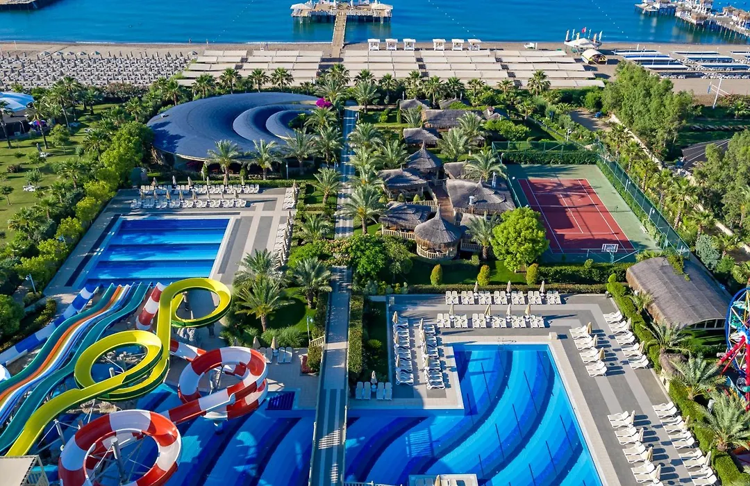 Royal Holiday Palace-1