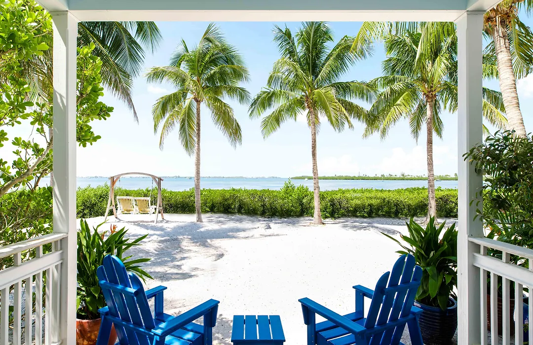 Parrot Key Hotel & Villas-1