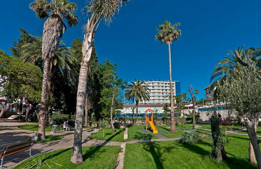 Grand Hotel Park-1