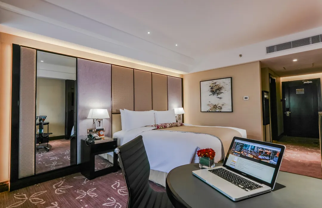 Diamond Hotel Philippines-1