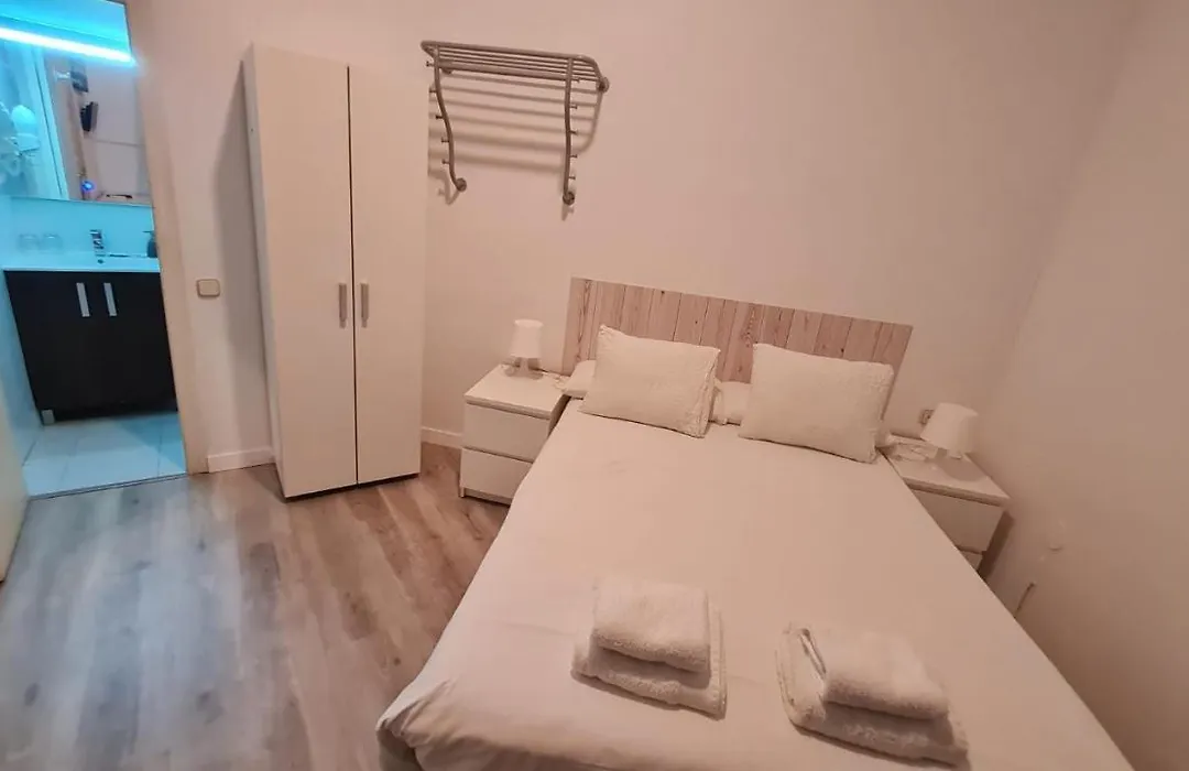 Hostal Eixample-1