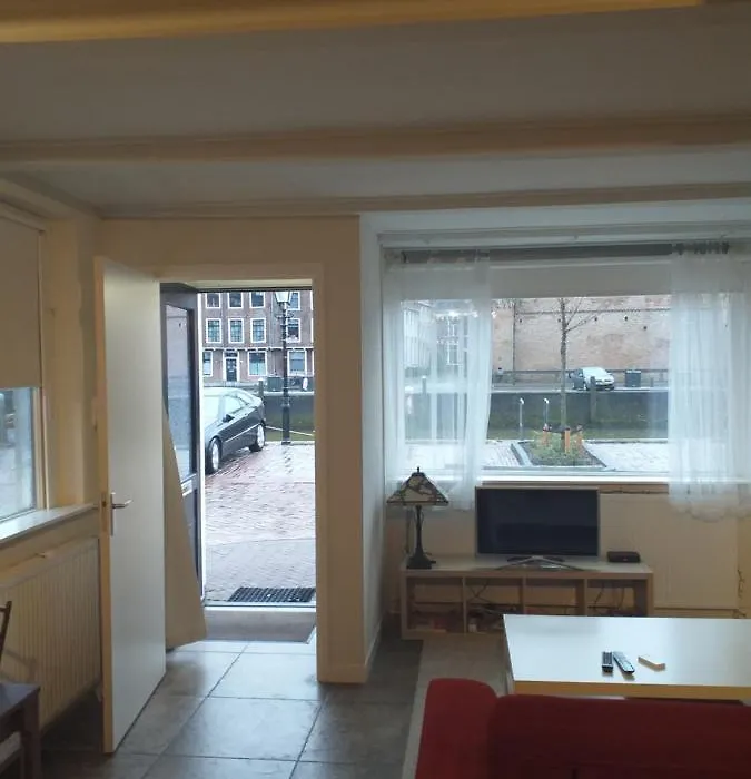 Thorbecke Canal View 45M2 Loft-1