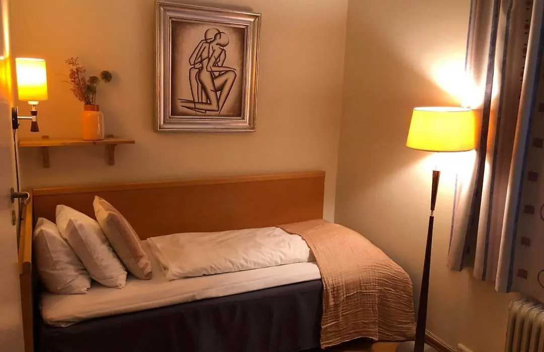 Horten Budget Hotel-1
