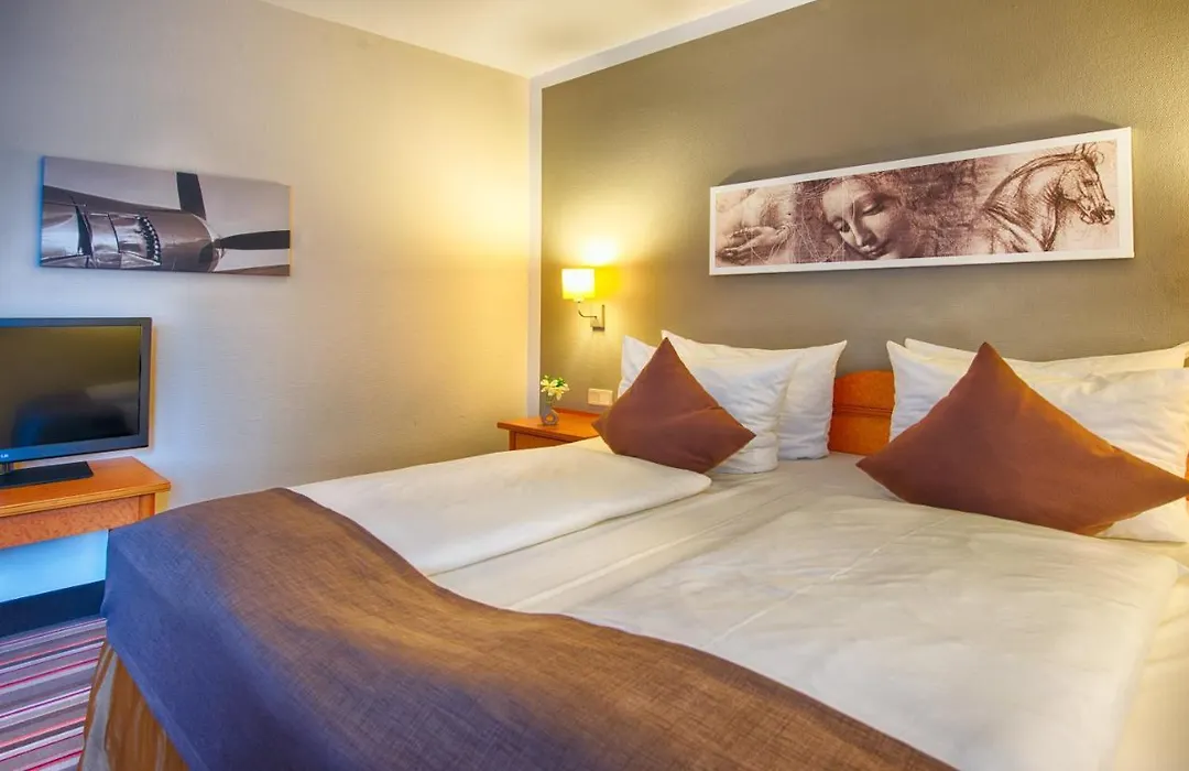 Leonardo Hotel Hamburg Airport-1