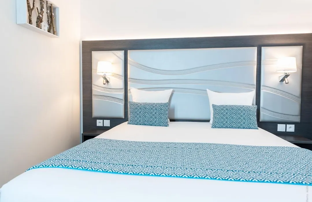 Hotel Versailles Chantiers-1