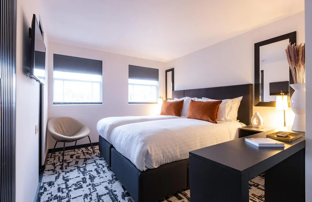La Suite West - Hyde Park-1