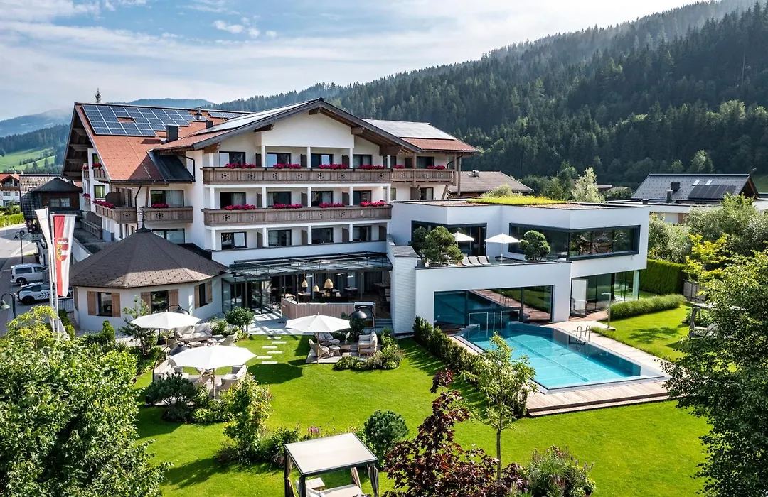 Superior Hotel Alpenhof-1