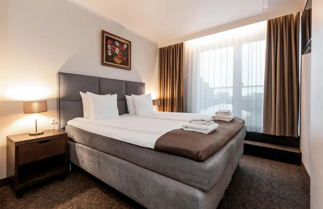 Adoryal Hotell-1