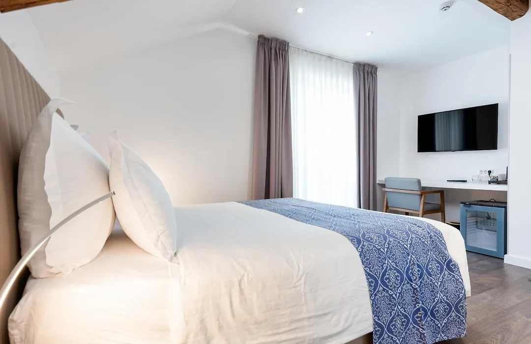 Azur Palace Luxury Rooms-1