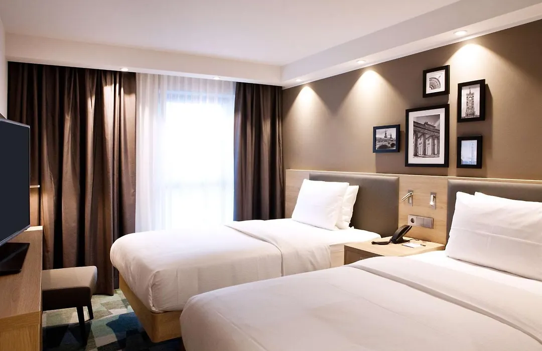 Hampton By Hilton Berlin City East Side Gallery-1