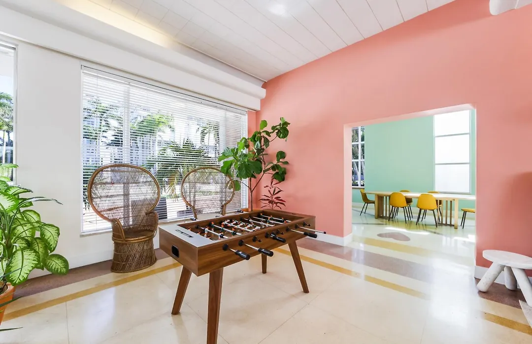 Tropics Hotel Miami Beach-1