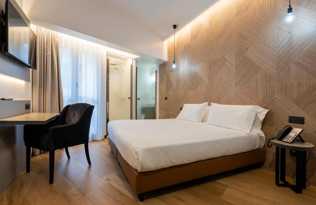London Hotel-1