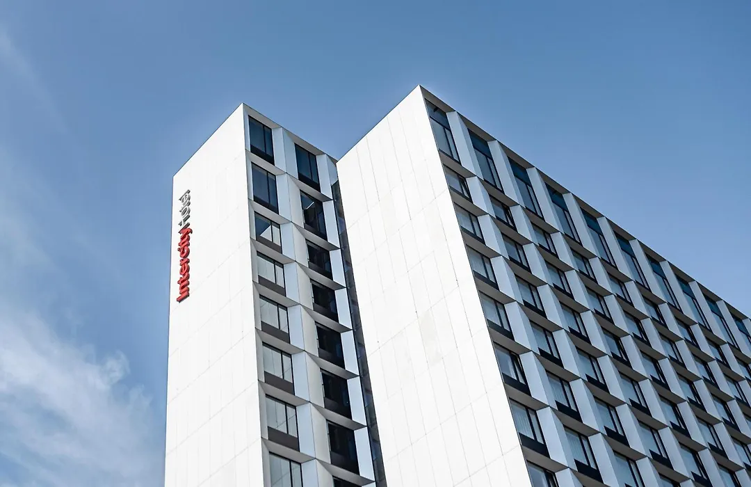 Intercityhotel Hamburg Dammtor-1