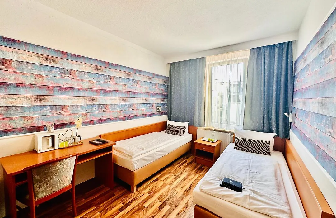 Hotel Condor-1