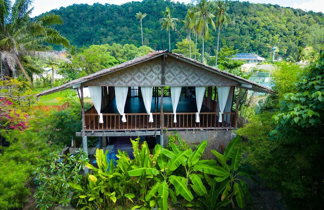 Oasis Yoga Bungalows-1