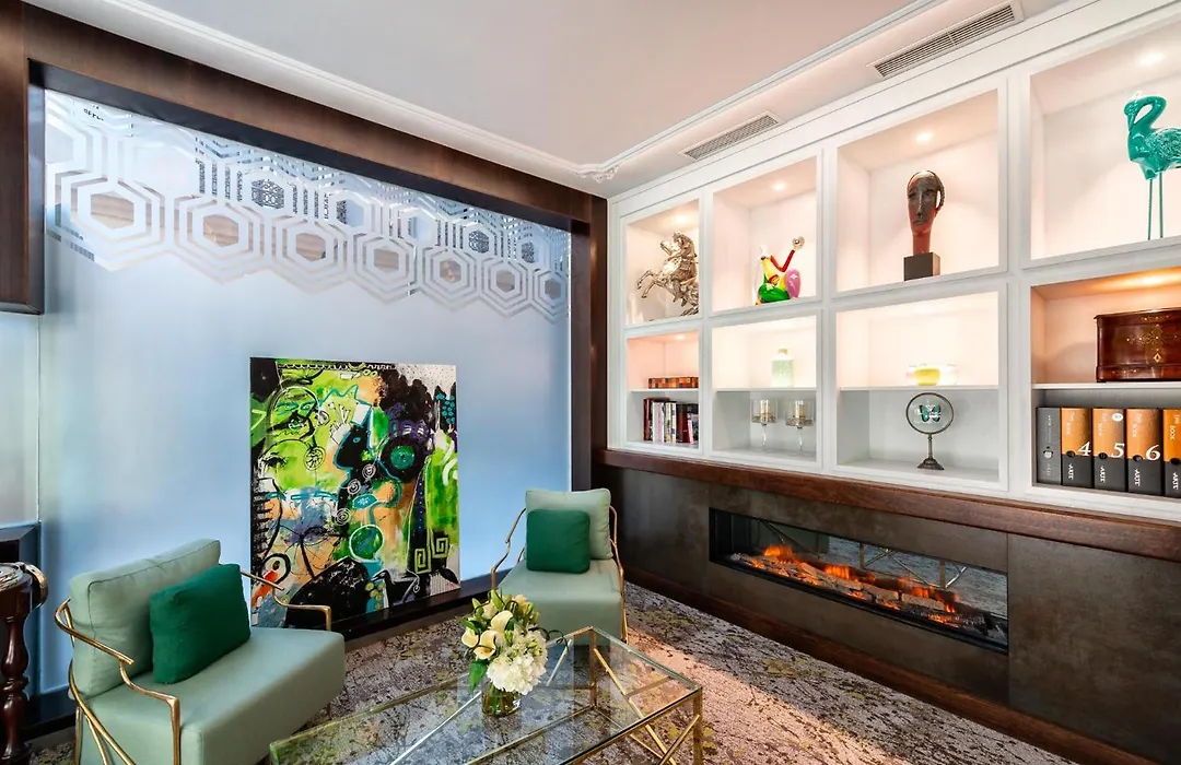 Mariposa Hotel Malaga-1