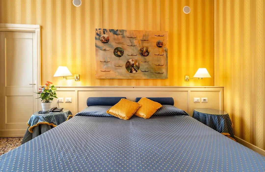 Hotel Bella Venezia-1