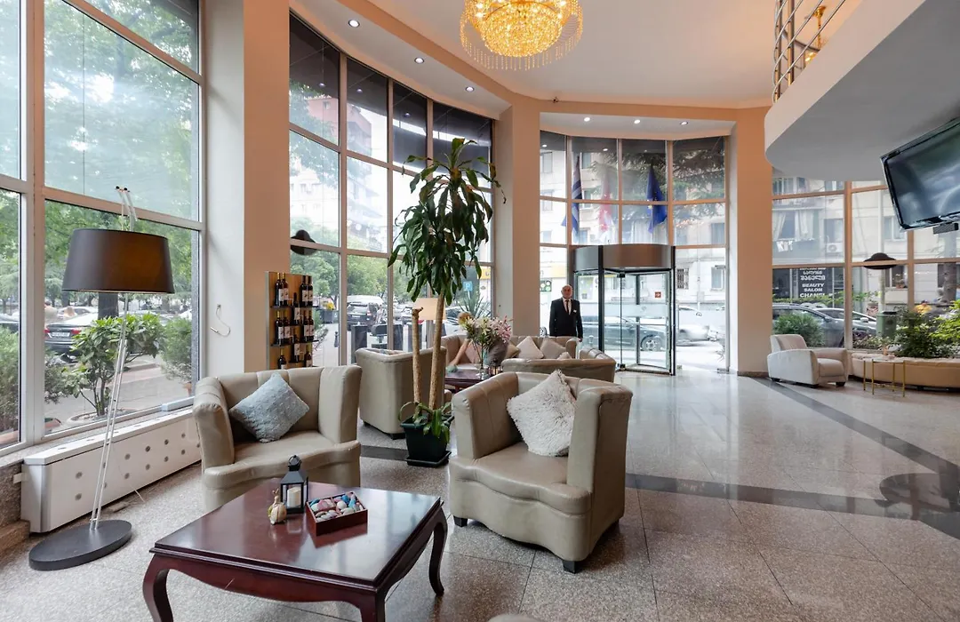 Hotel Aisi-1