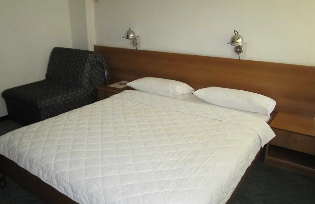 Hotel Grand-1