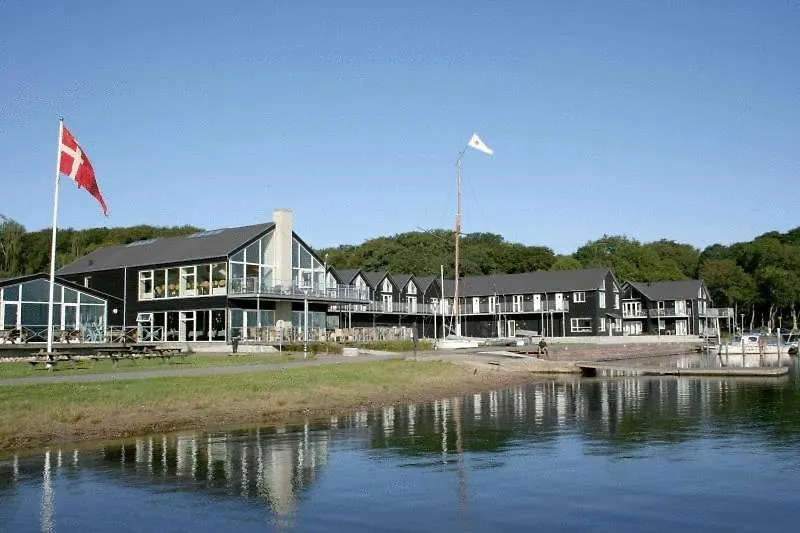 Hotel Strandtangen-1