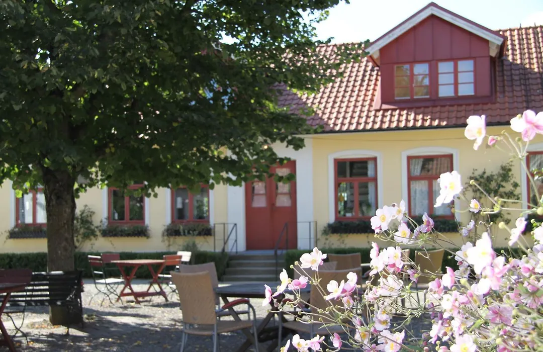 Blåsingsborgs Gårdshotell-1