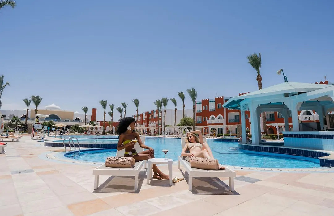 Sunrise Garden Beach Resort-1