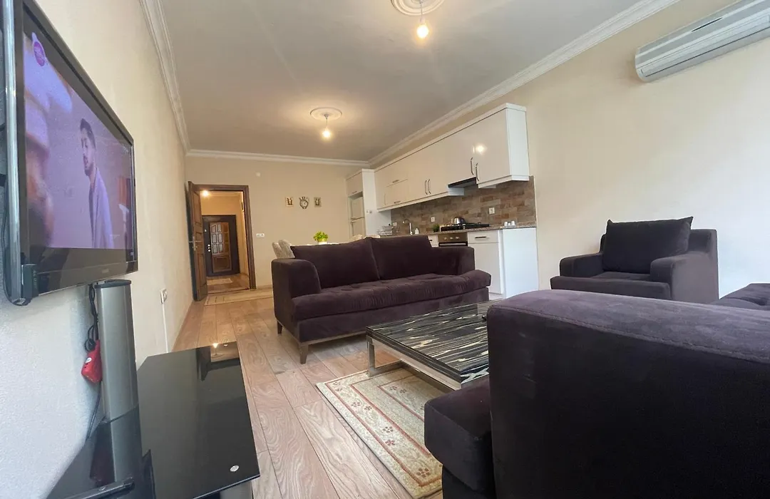 Select Suite & Apart Hotel-1