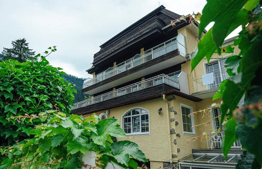 Hotel Lindenhof-1