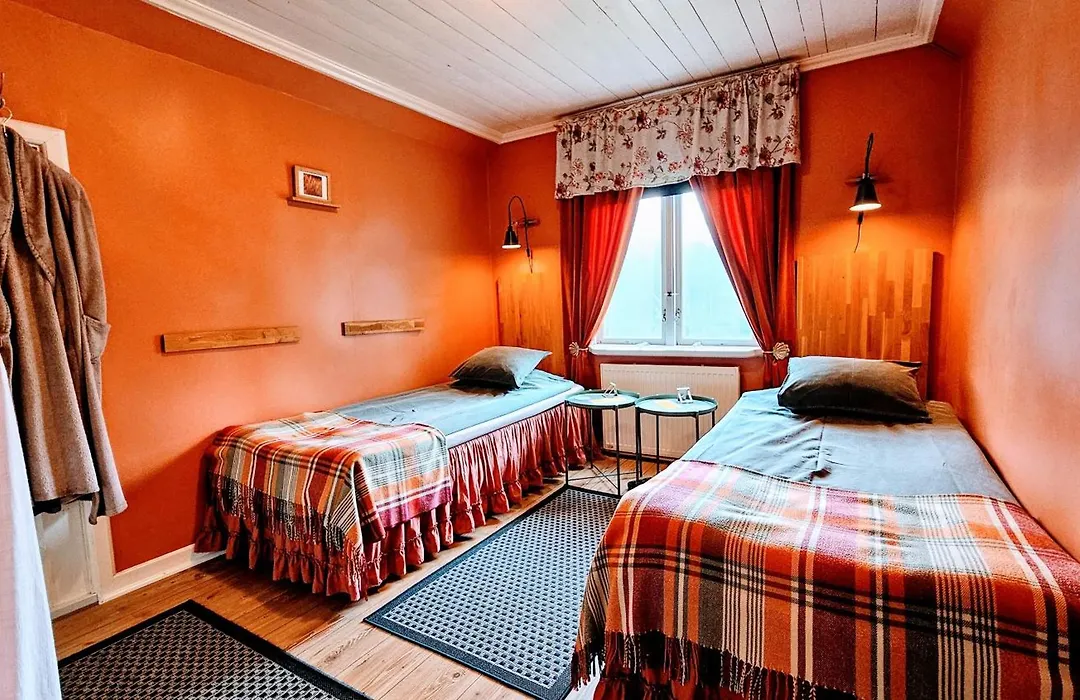 Ullaredsgården B&B Express-1