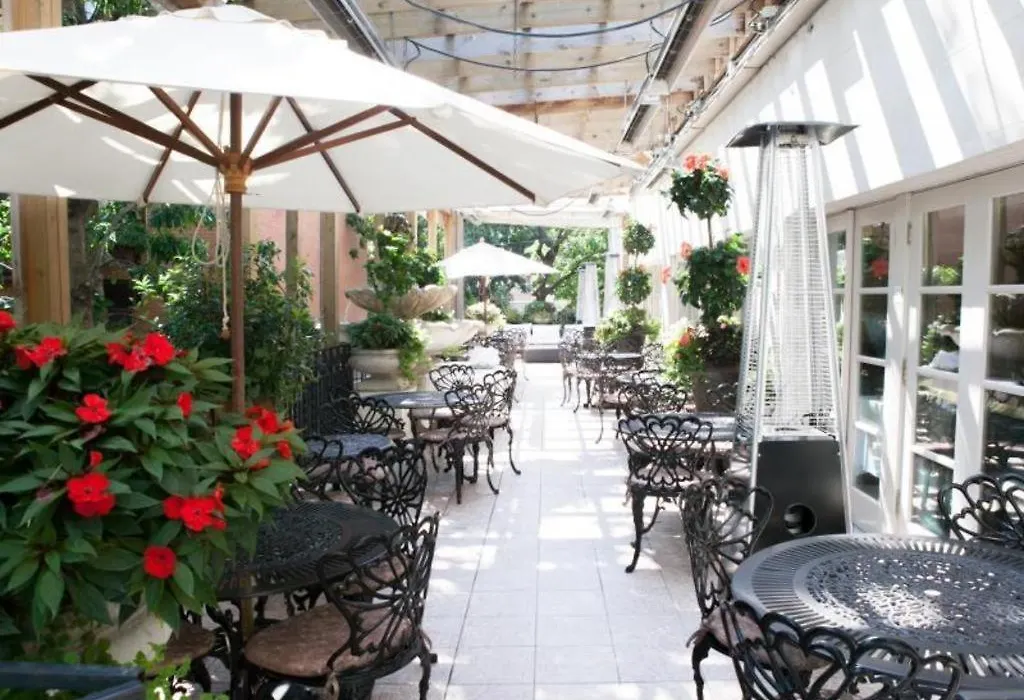 Grand Hotel & Suites-1