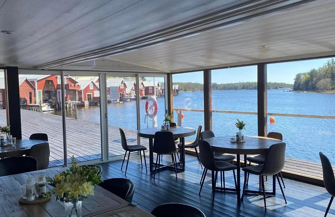 Hotell Mellanfjärden-1