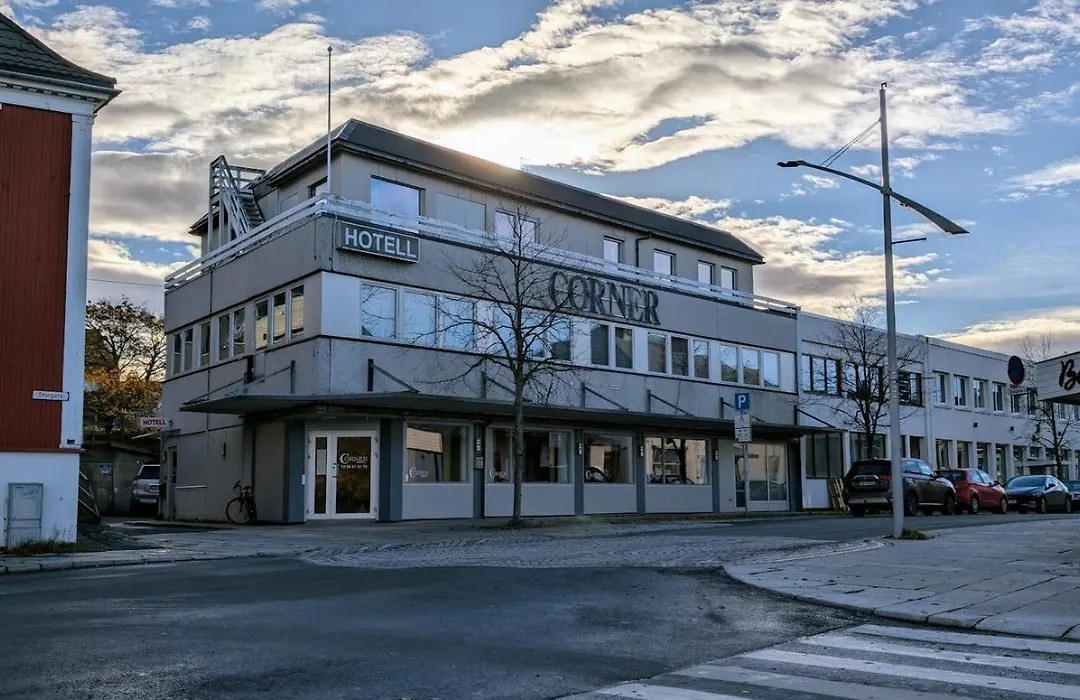 Corner Hotell-1