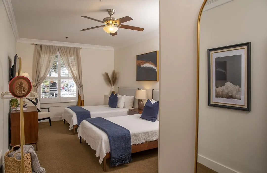 Washington Square Inn-1